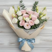 Букет цветов из:  Лизиантусы #REPLACE_PRED# Новокасторное