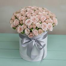 Цветочная композиция из Розы в шляпной коробке в Новокасторное