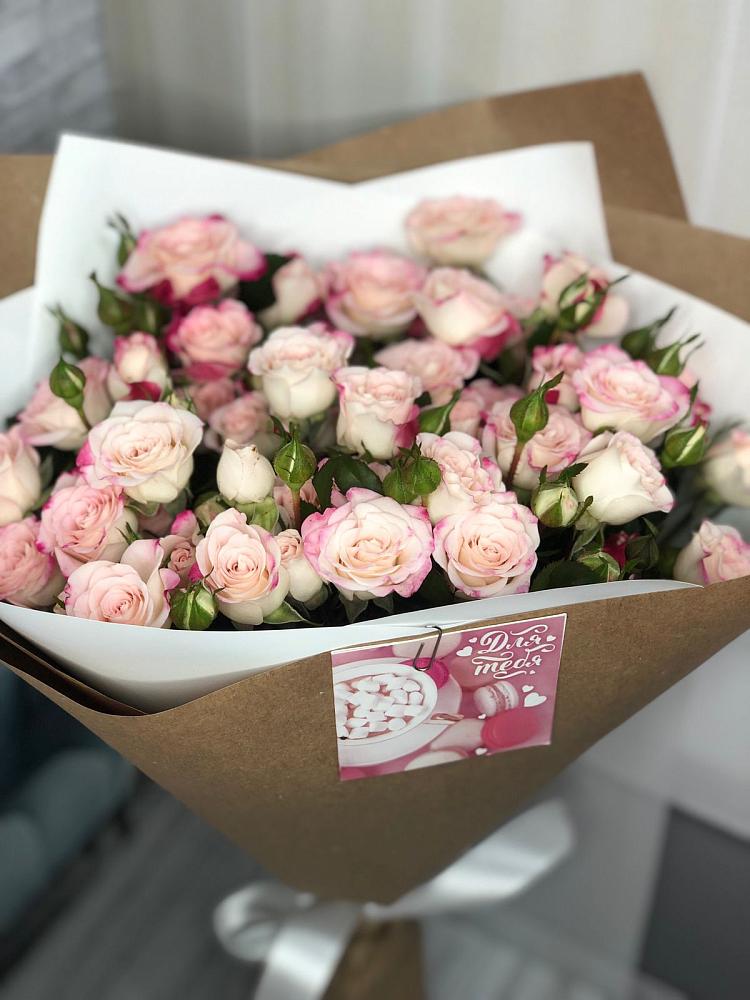 Букет цветов из: Розы в Новокасторное