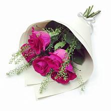 Букет цветов из:  Розы в Новокасторное