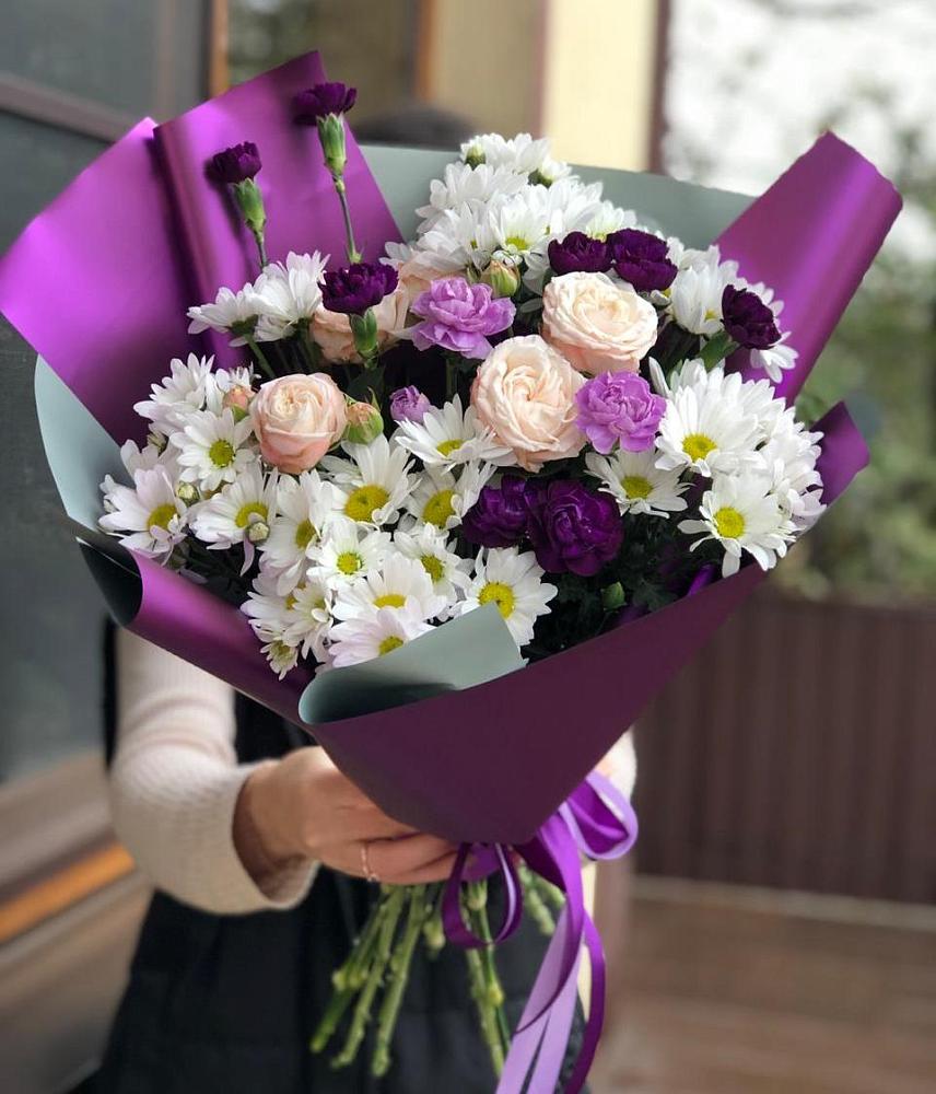 Букет цветов из: Хризантемы, Гвоздики и Розы в Новокасторное