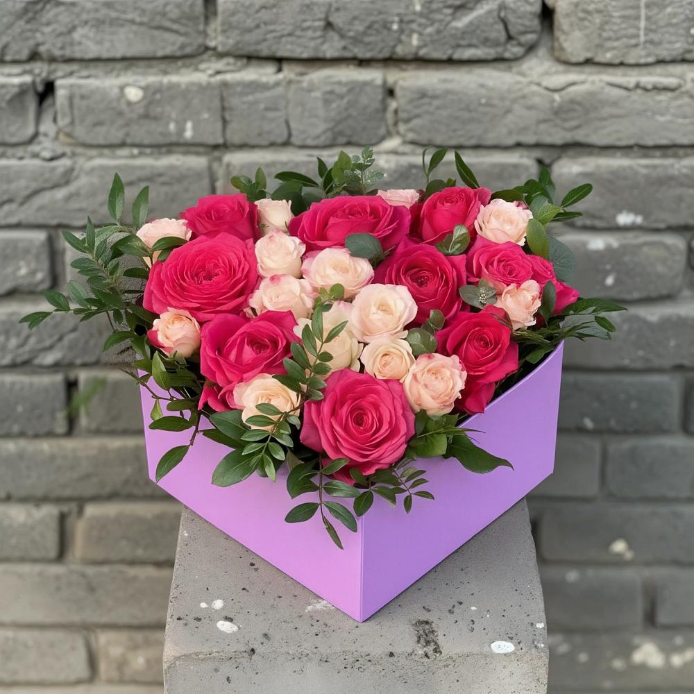Цветочная композиция из Розы в коробке в Новокасторное