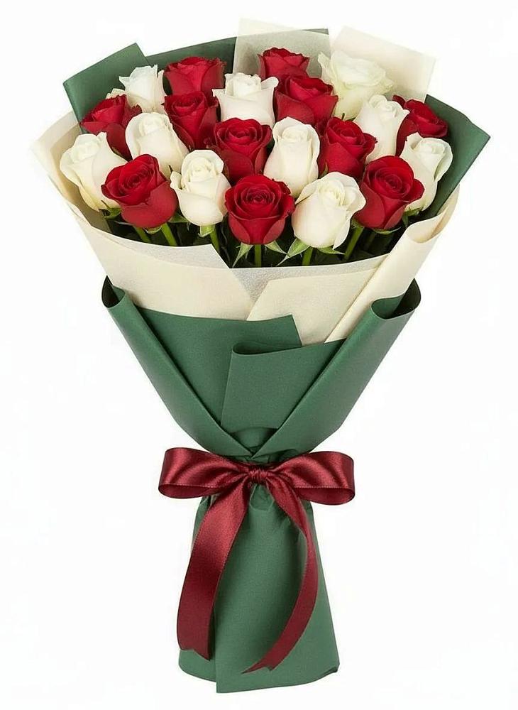 Букет Микс из красных и белых роз в Новокасторное
