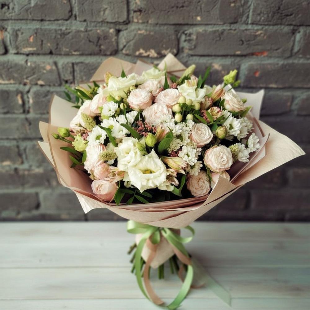 Букет цветов из: Альстромерии, Розы и Хризантемы в Новокасторное