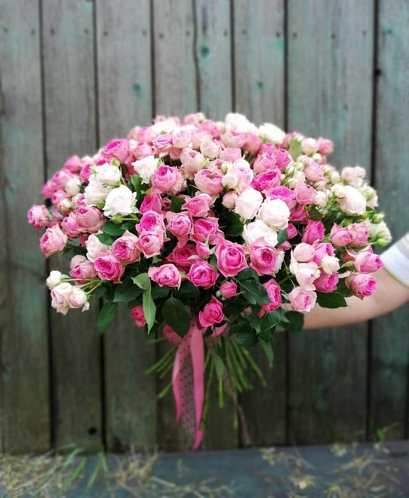 Букет Розовые кустовые розы Натали и Лав Лидия в Новокасторное