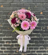 Букет цветов из:  Герберы и Хризантемы в Новокасторное