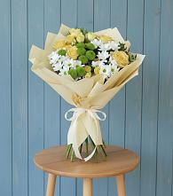 Букет цветов из:  Хризантемы и Розы в Новокасторное