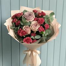 Букет цветов из:  Гвоздики и Розы в Новокасторное