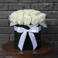 Цветочная композиция из Розы в шляпной коробке в Новокасторное